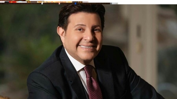 هاني شاكريستعيد حساباته على «التواصل الاجتماعي» بعد سرقتها